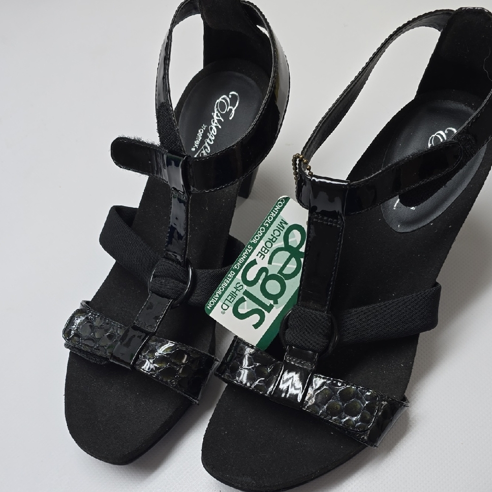 Aetrex Comfort Essence Shiny Black Sandals